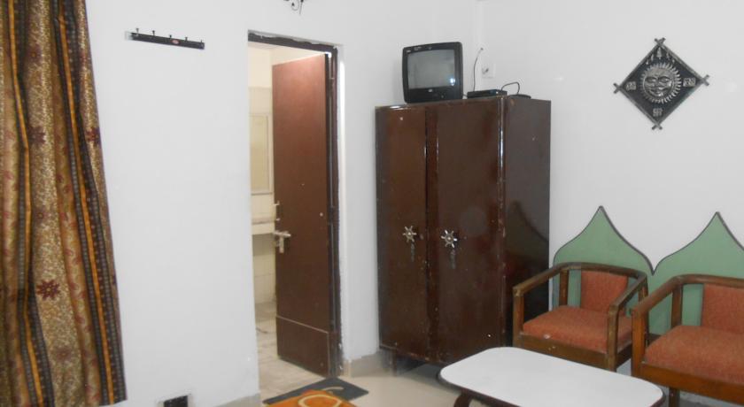 Hotel Safari Agra  Rum bild